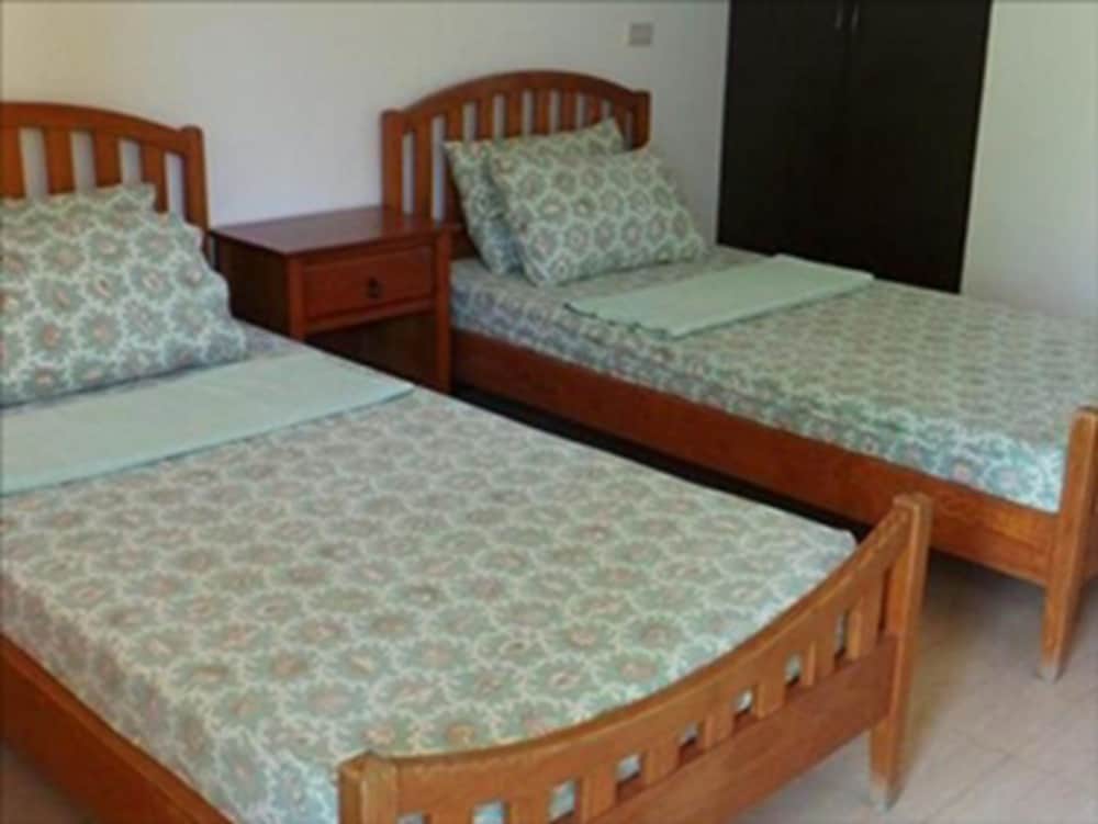 Standard Twin Room photo 2