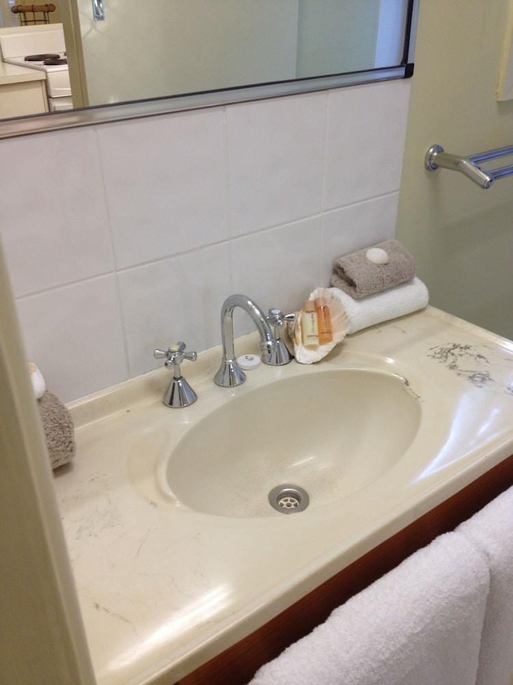 1 Bedroom Apartment, Queen Bed photo 2