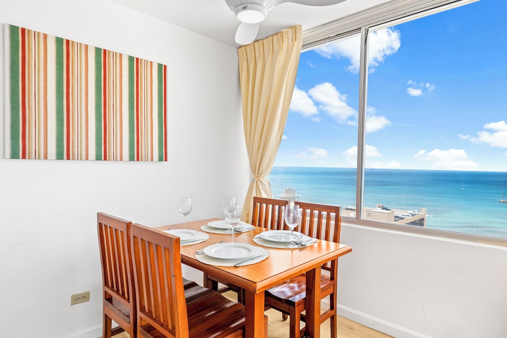 Pacific Monarch - 1 BR - Ocean & City Views: Romantic Suite, 1 Bedroom, Balcony, Ocean View (0103) photo