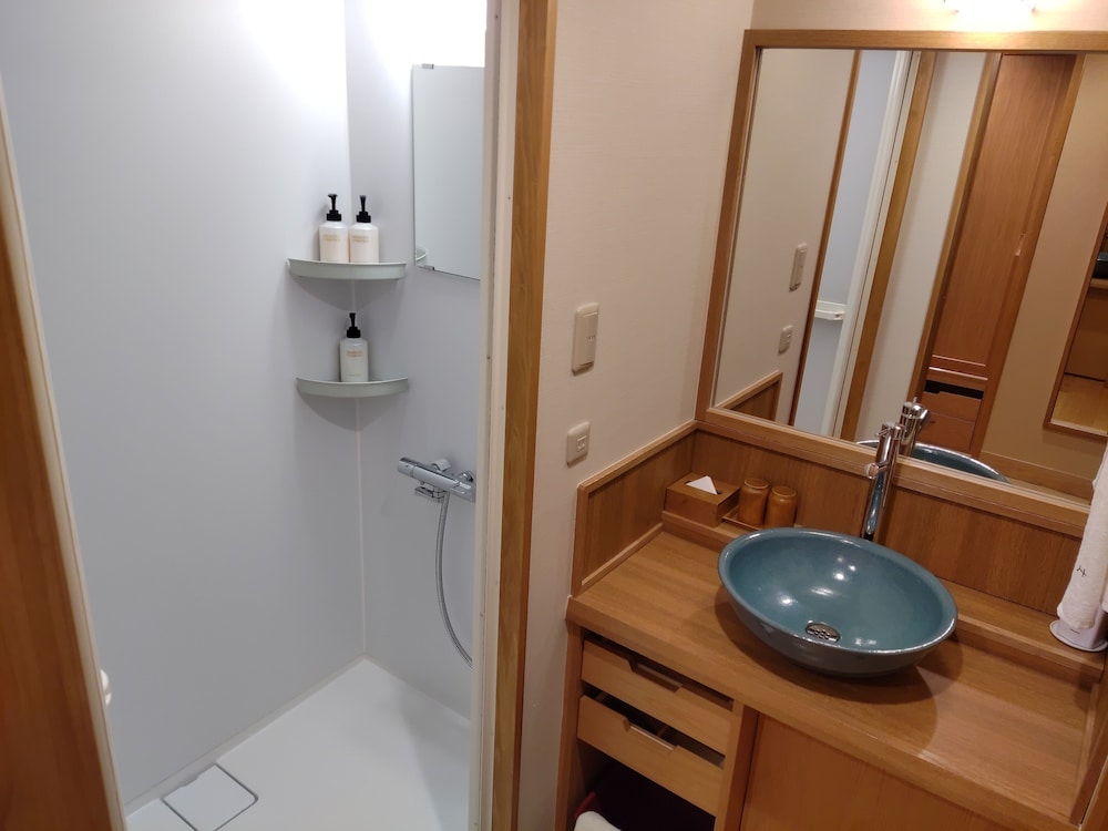Main building, Twin Room with Shower - Photo 10