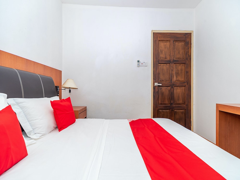 Deluxe Suite - Photo 6