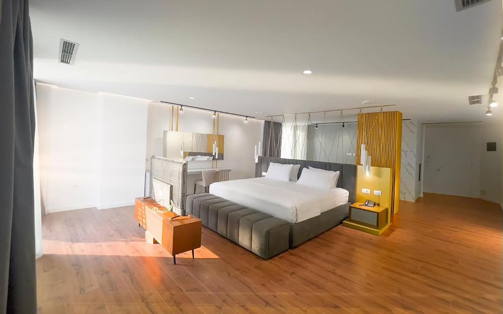 Double Room, Partial Sea View