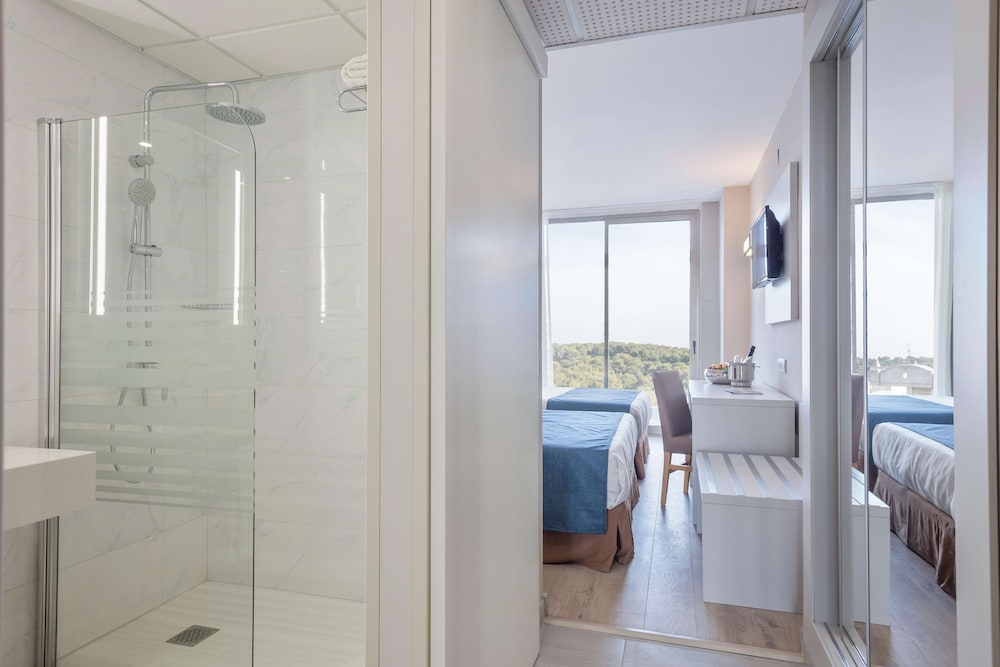 Double Room (1 Adult) photo 3