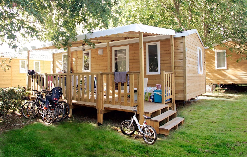 Mobile Home, 2 Bedrooms photo 2