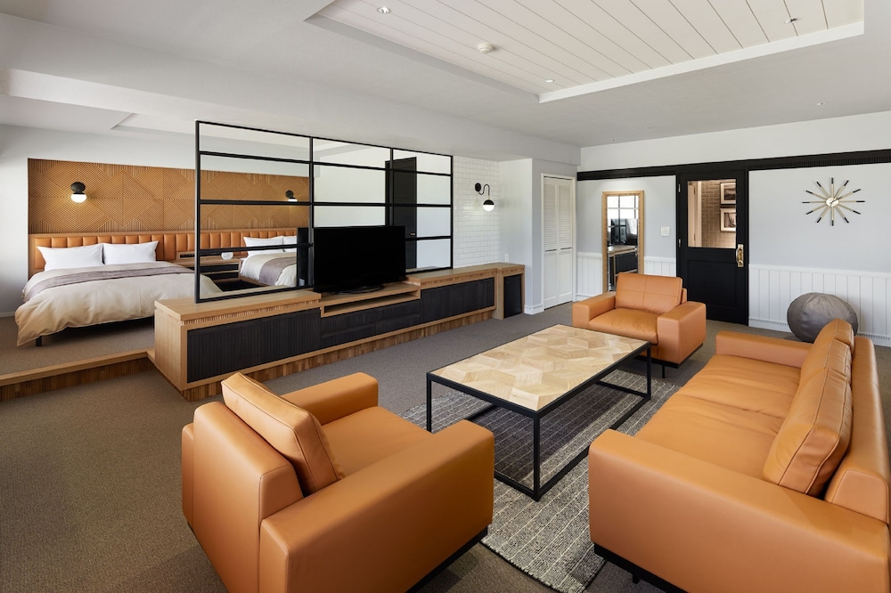Suite, 2 Twin Beds