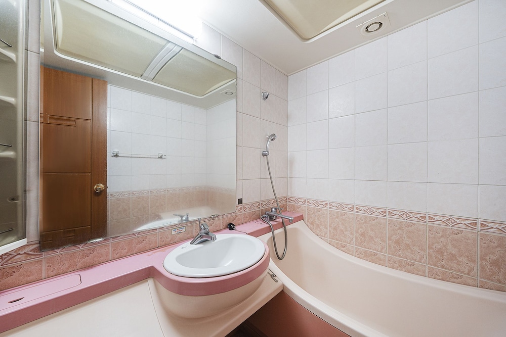 Deluxe Twin Room, Ocean View (Old Building) photo 3