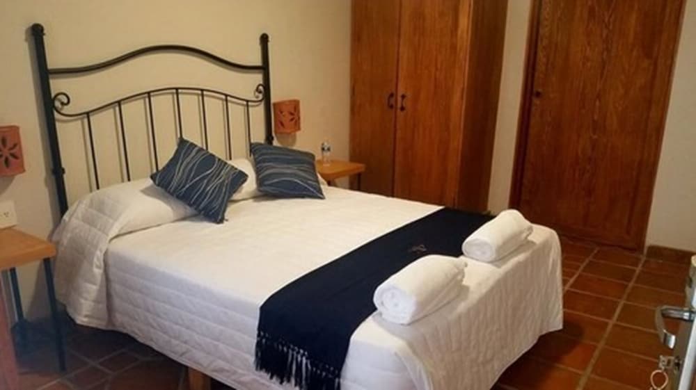 Basic Double Room, 1 Queen Bed, Accessible, Non Smoking