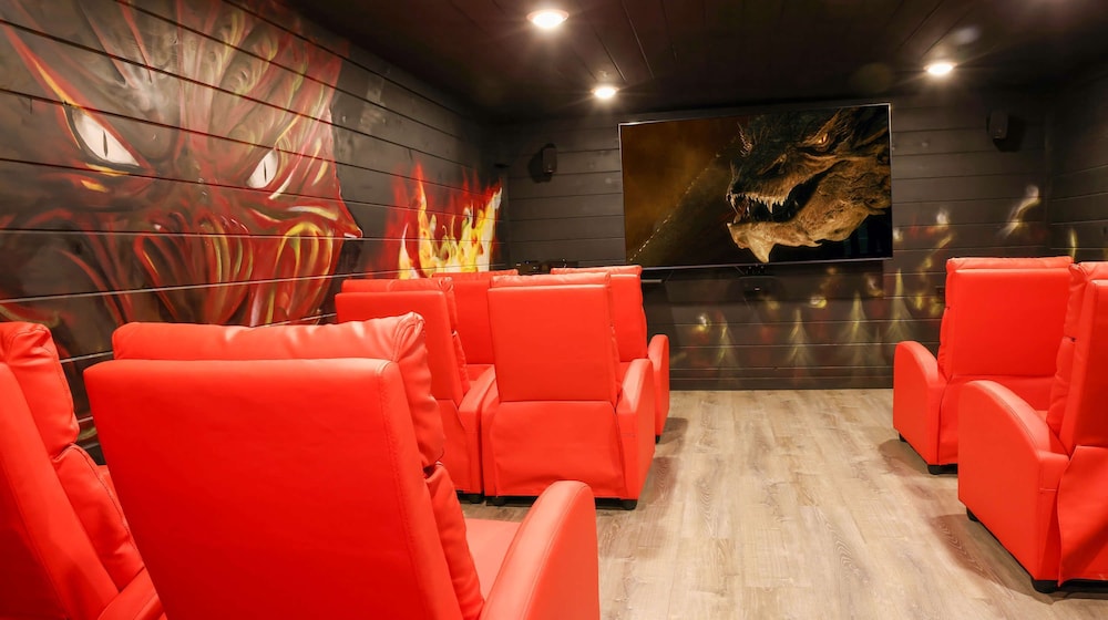 Gandalf s Getaway Indoor Pool Theater Arcade Firepit Book Now, Photo 51