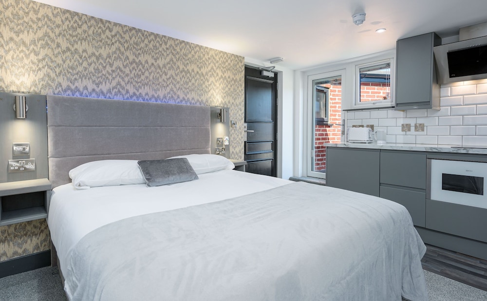 Studio, Ensuite, City View (Room 15 Deluxe Double) - Photo 1
