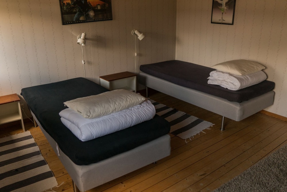 Family Cabin, 4 Bedrooms, Private Bathroom, Partial Lake View photo 3