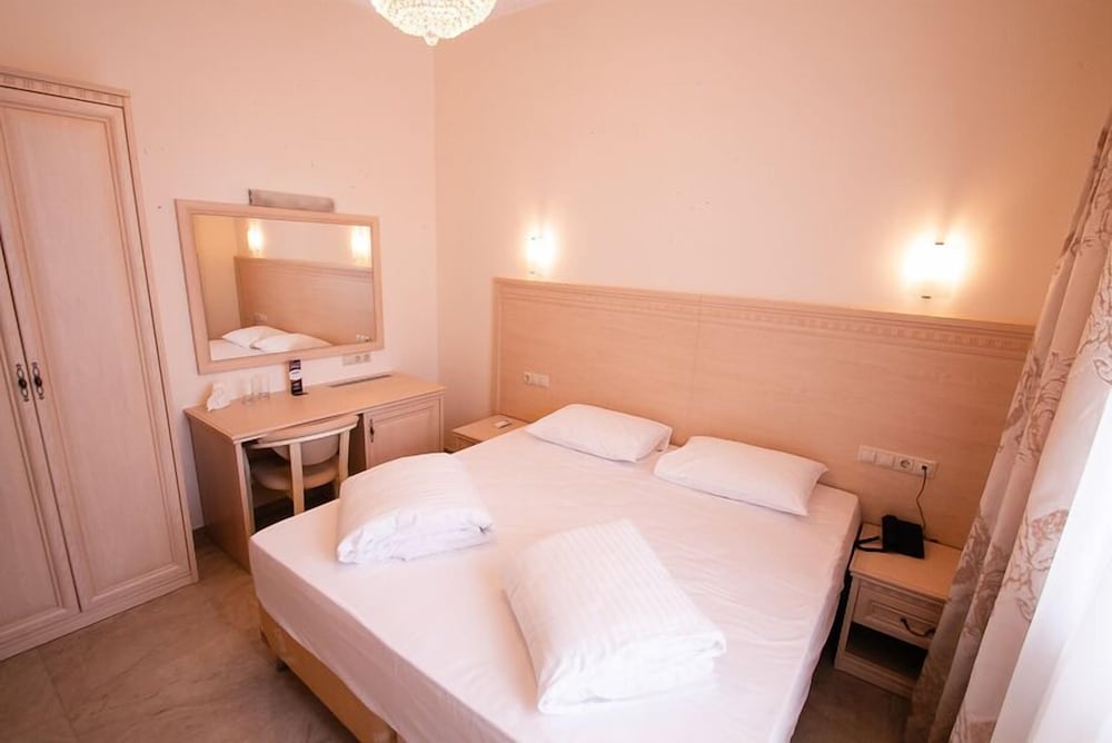 Standard Double Room, 1 Double Bed, Non Smoking photo 3