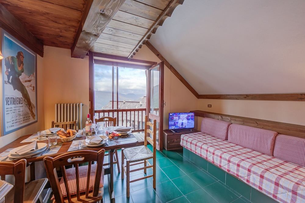 Family Apartment, 1 Bedroom, Mountainside (Grange Hike & Ski - 44d Sestriere) photo 3