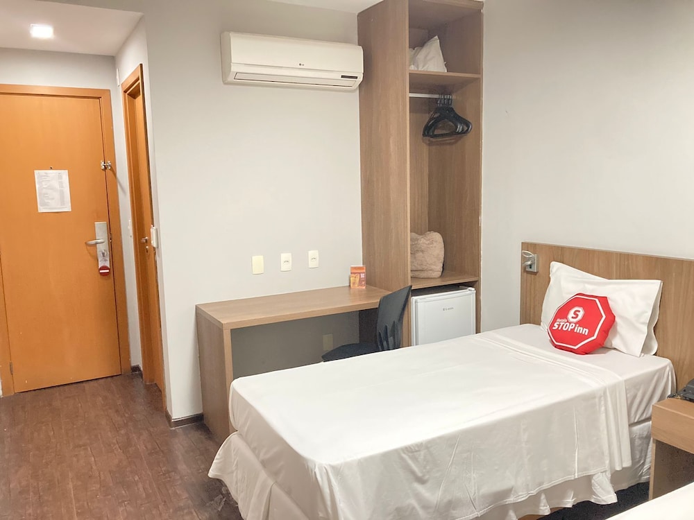 Standard Single Room, 2 Twin Beds photo 3