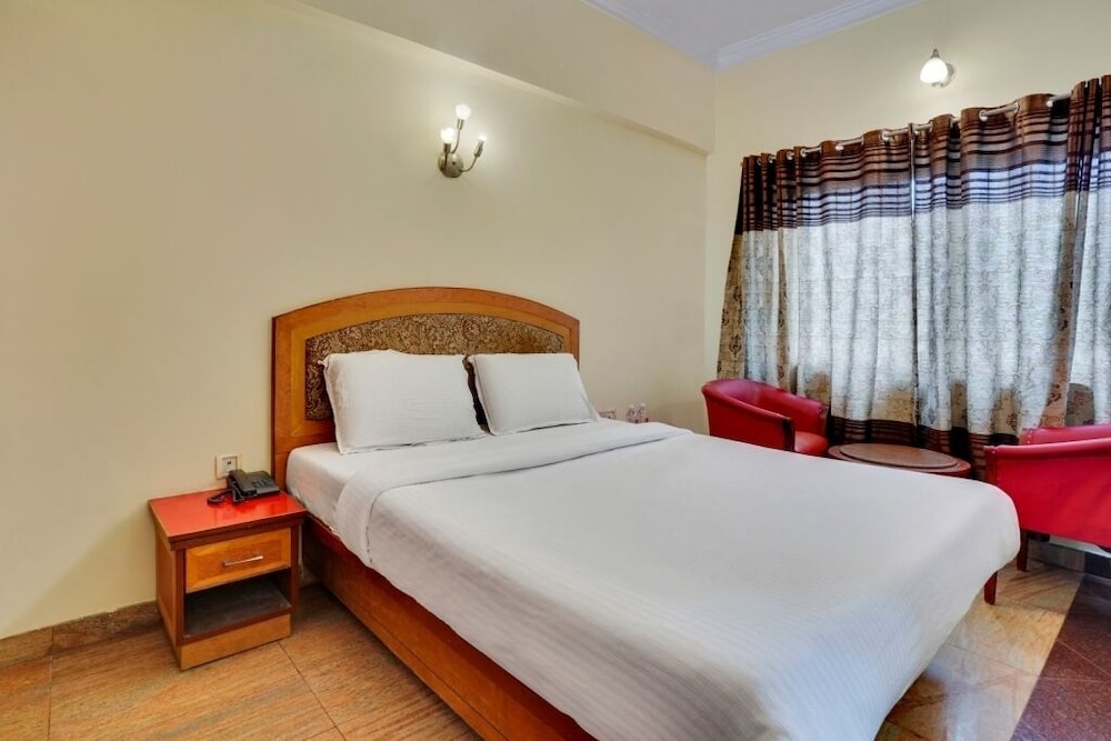 Deluxe Room, City View
