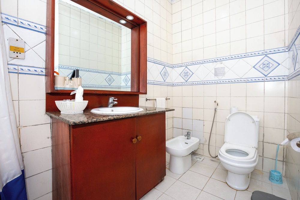 Deluxe Double or Twin Room, 2 Twin Beds, Partial Sea View photo 3