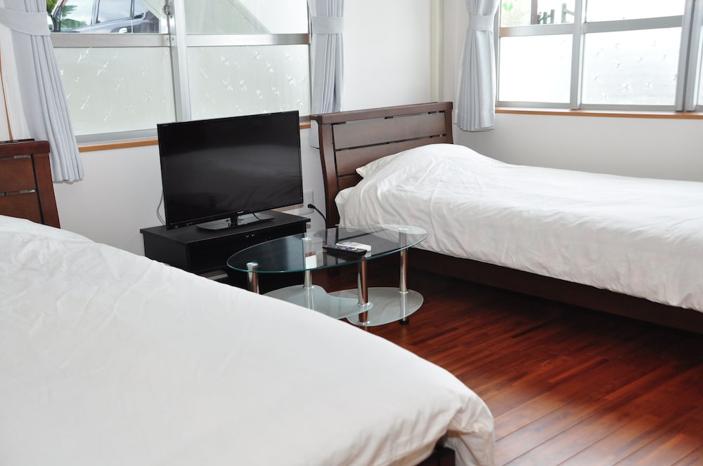 Villa 1 photo 1