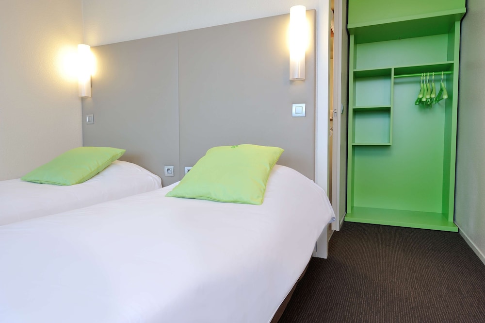Next Generation, Room, Multiple Beds photo 2