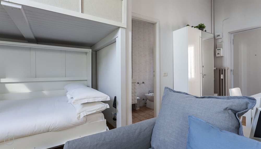 Apartment (1 Bedroom)