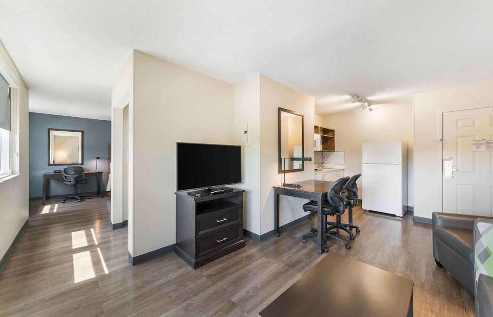 Superior Studio, Multiple Beds, Non Smoking photo 2