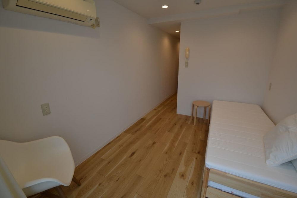 Single Room A502 photo 3