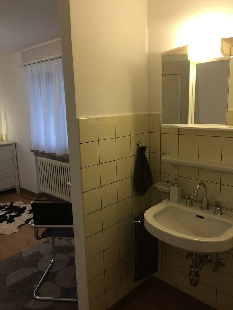 Economy Room, 1 Double Bed, Shared Bathroom, Courtyard Area photo 3