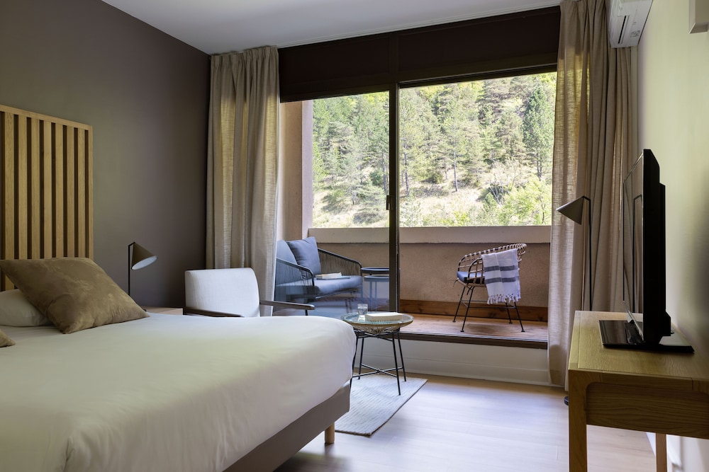 Signature Double Room, Balcony photo 1