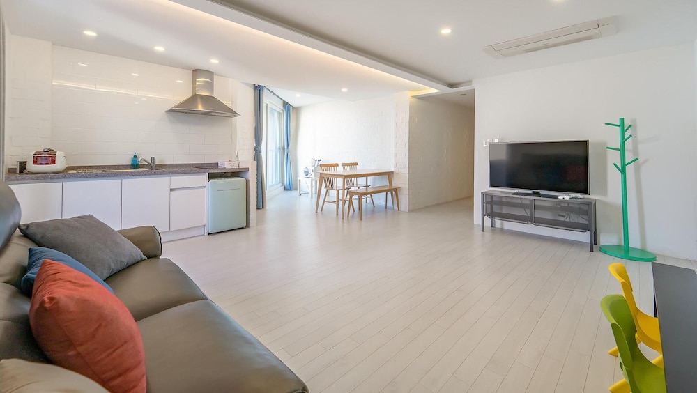 Basic Room, 1 Bedroom (402(Ocean view)) - Photo 5