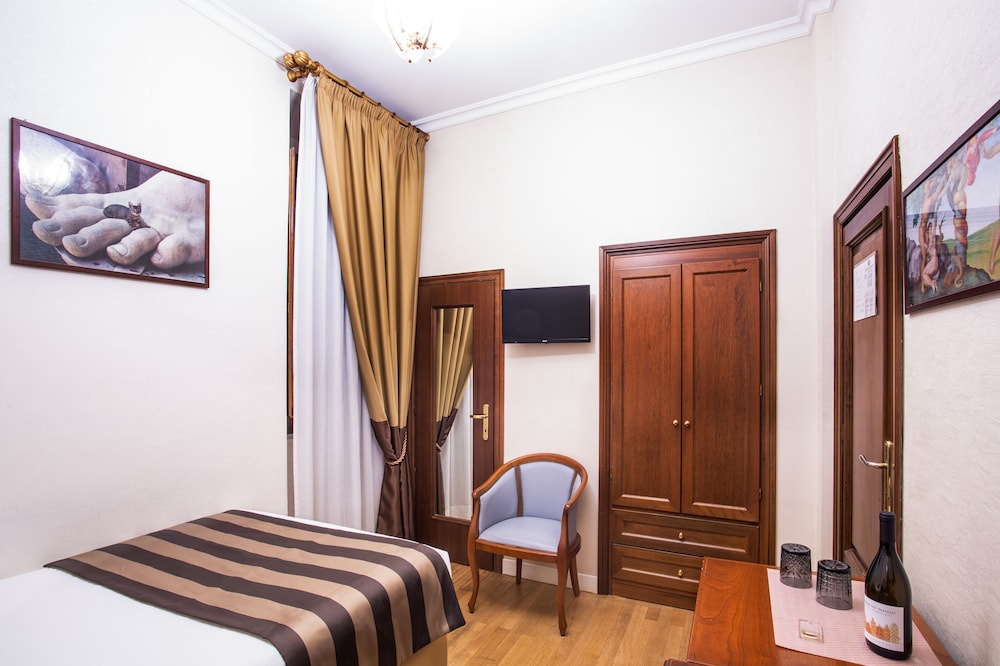 Single Room photo 3