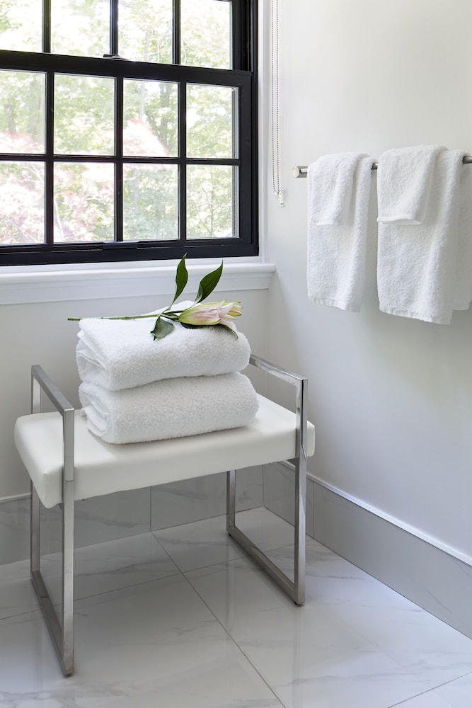Guest Room Queen - Photo 8
