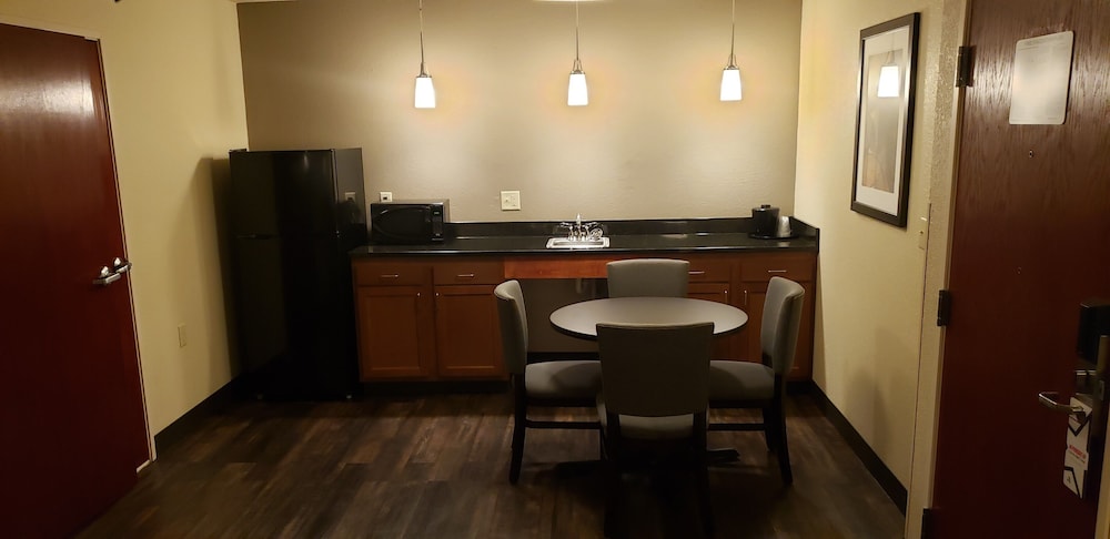Premier Suite, 1 King Bed, Non Smoking (One-Bedroom Suite) - Photo 13