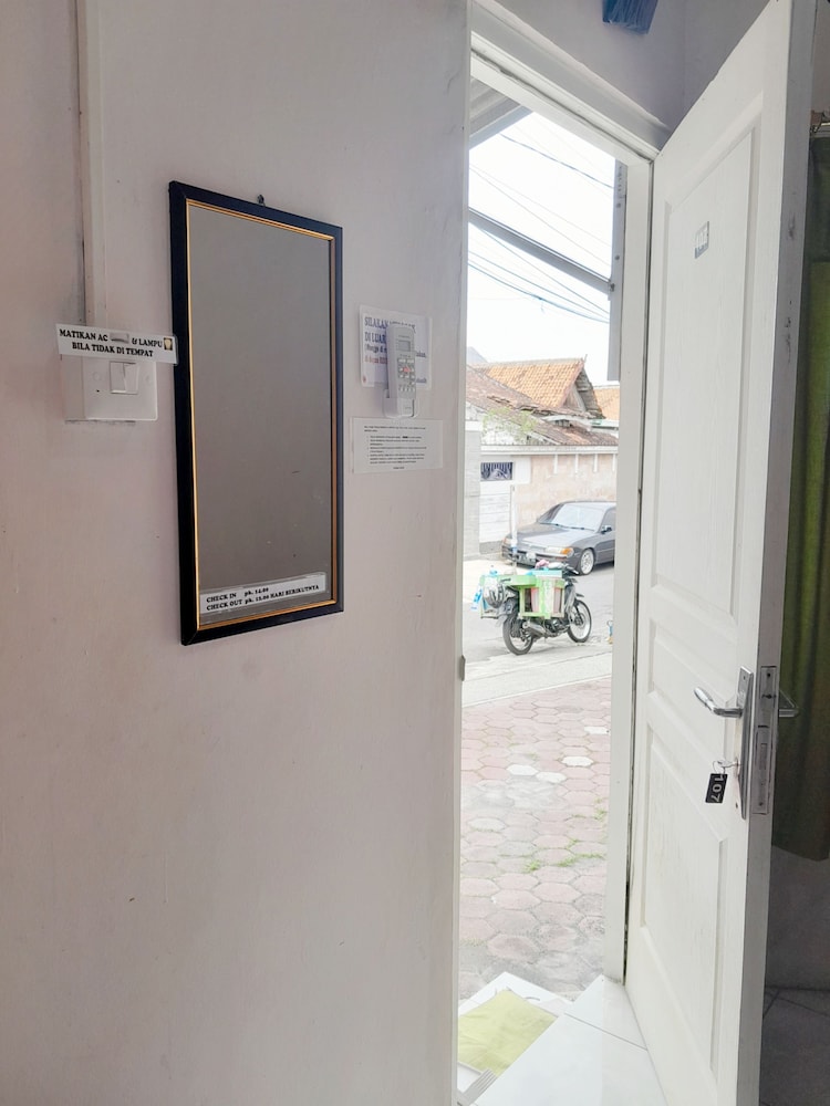 Standard Double Room - Photo 5