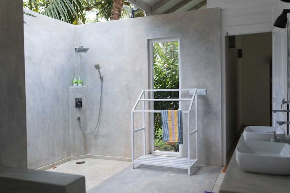 Family Suite, Private Bathroom, Pool View photo 2