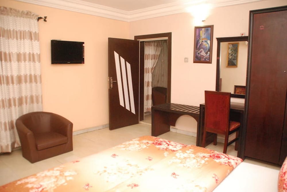 Standard Room photo 3