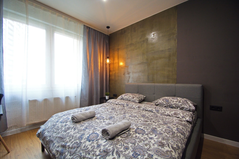 Basic Apartment, 2 Bedrooms, Kitchen (Makaenka, 12b-394)