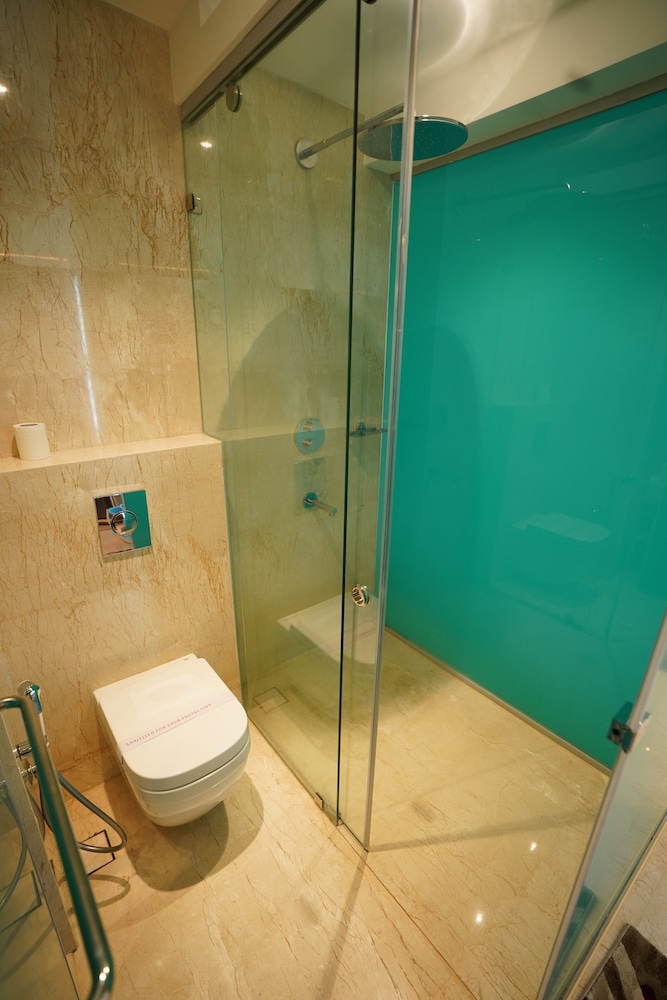 Deluxe Double Room, Balcony, City View photo 3