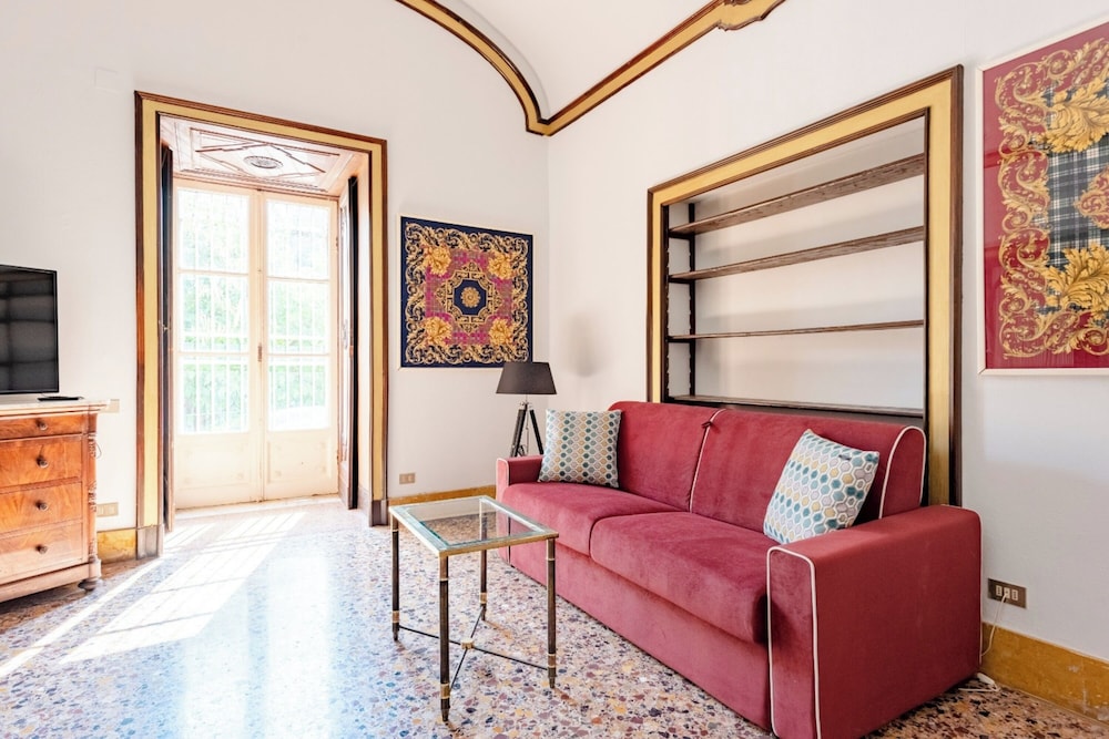 Family Apartment, 1 Bedroom (Charming  Flat - Historic Center) photo 2