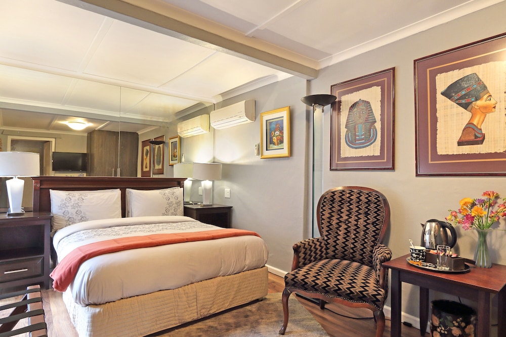 Comfort Double Room Single Use, 1 Queen Bed, Non Smoking, Patio