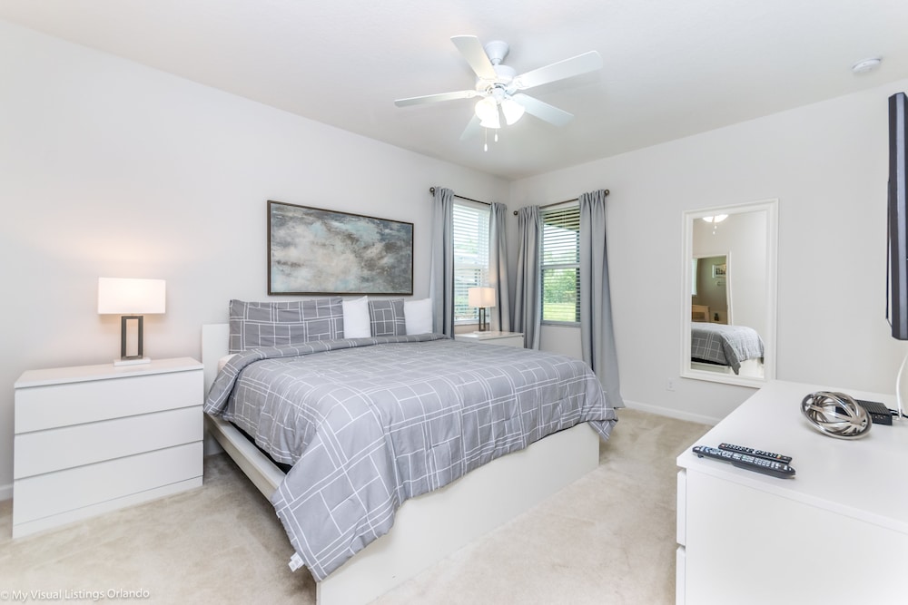 Villa (5196OA Luxury 6 Bedroom 4.Bath Home )