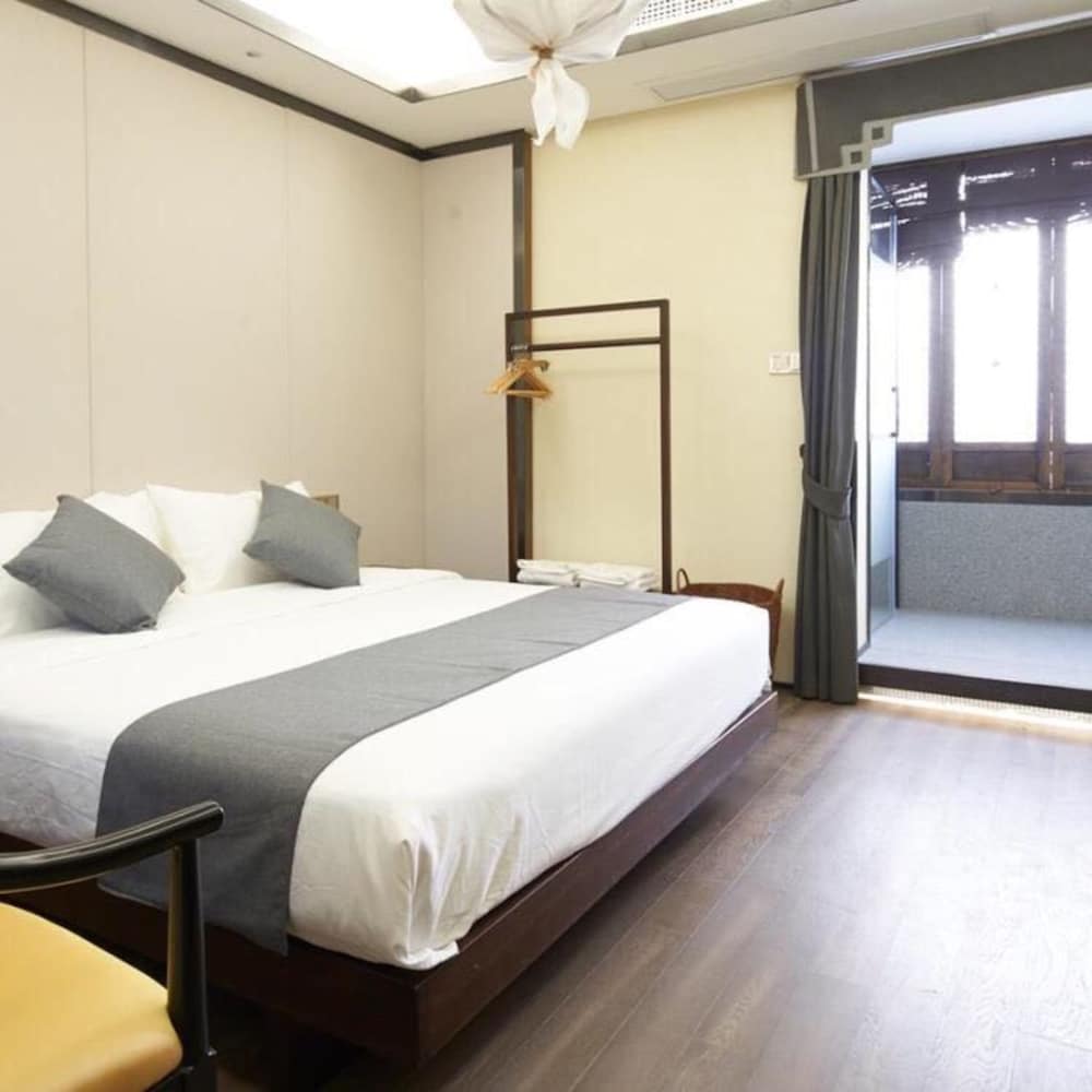 Deluxe Double Room, Non Smoking photo 2