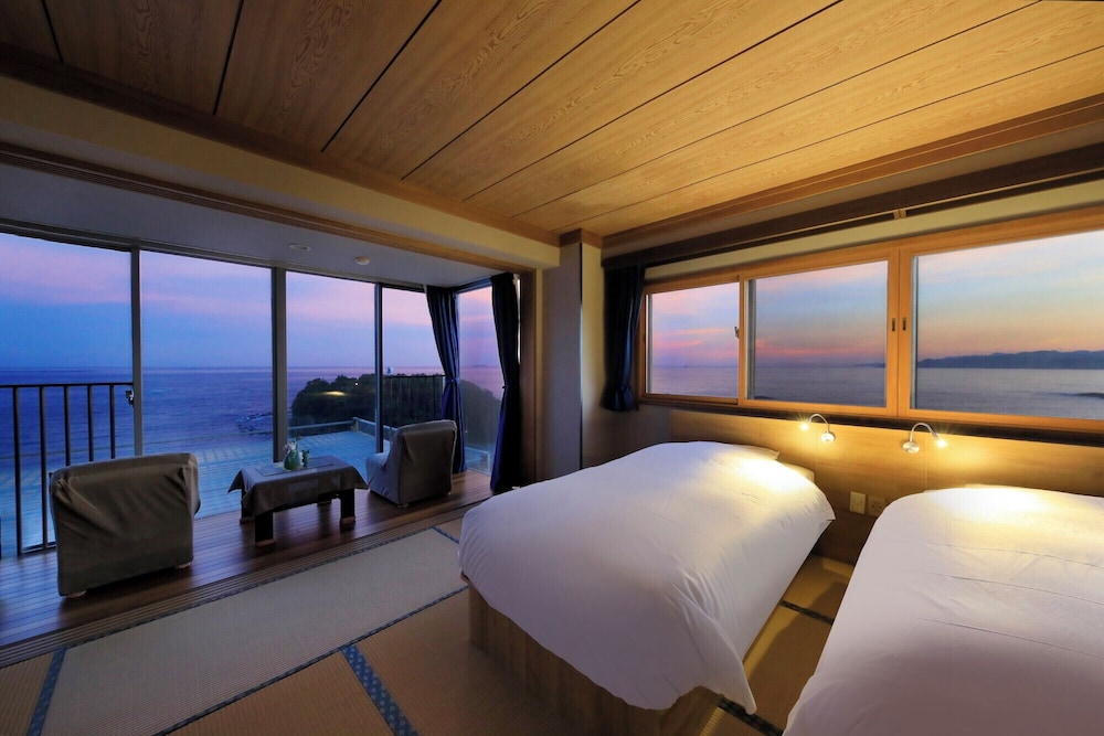 Deluxe Double or Twin Room with Ocean View, Non Smoking - Photo 2