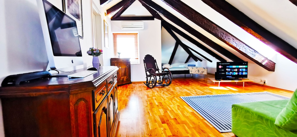 City Apartment, 2 Bedrooms, Non Smoking, City View