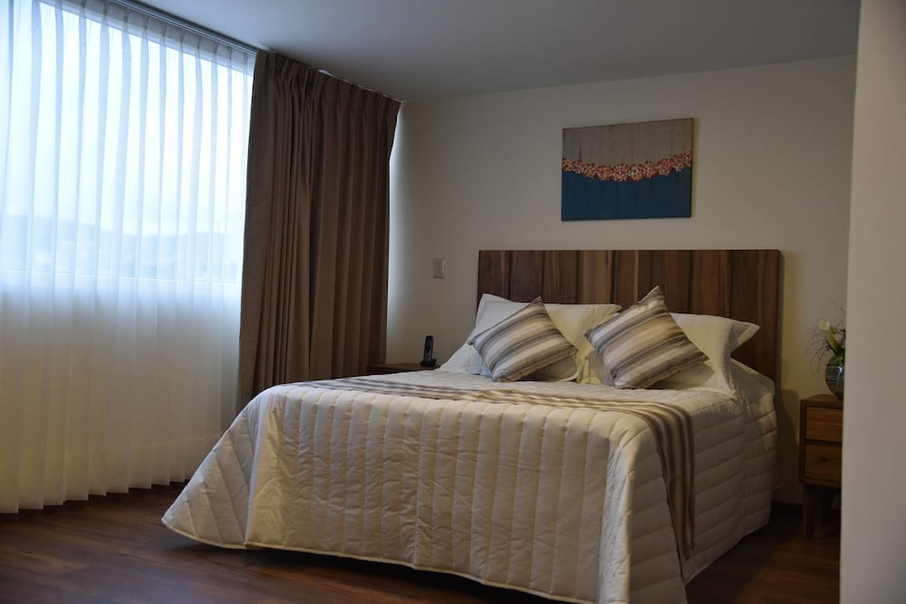 Basic Room, 1 Queen Bed