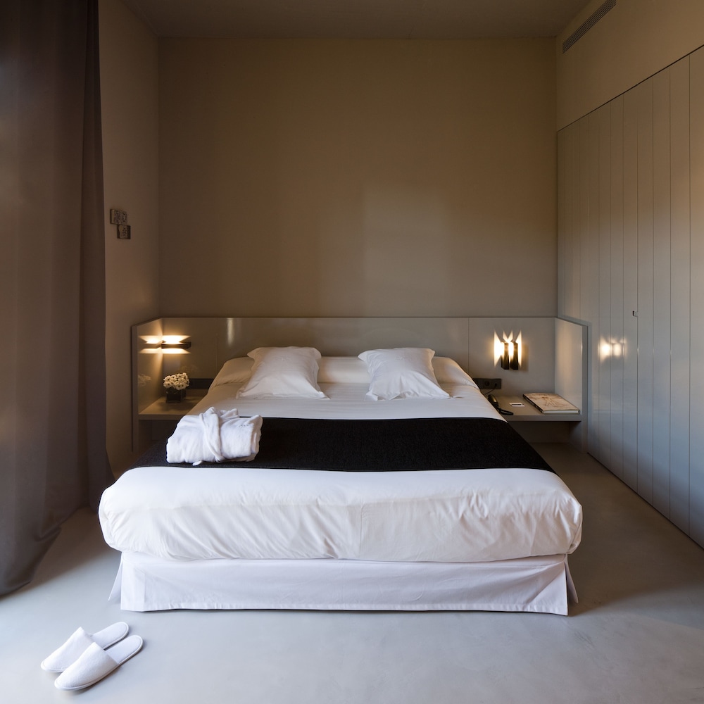 Classic Double or Twin Room - Photo 3