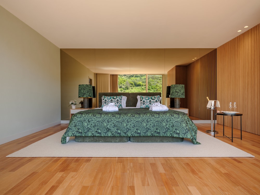 Charming Suite