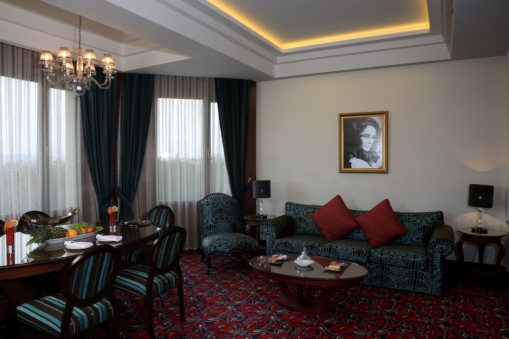 Imperial Suite photo 2