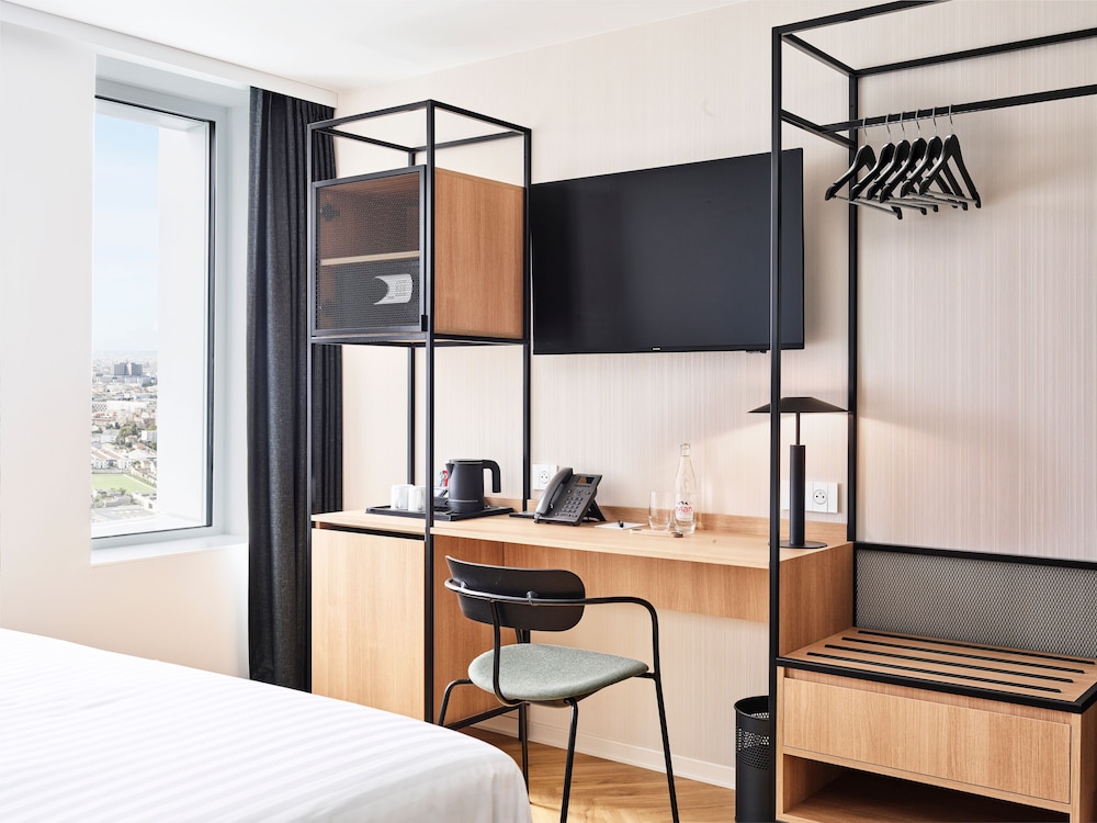 Comfort Twin Room thumbnail 6