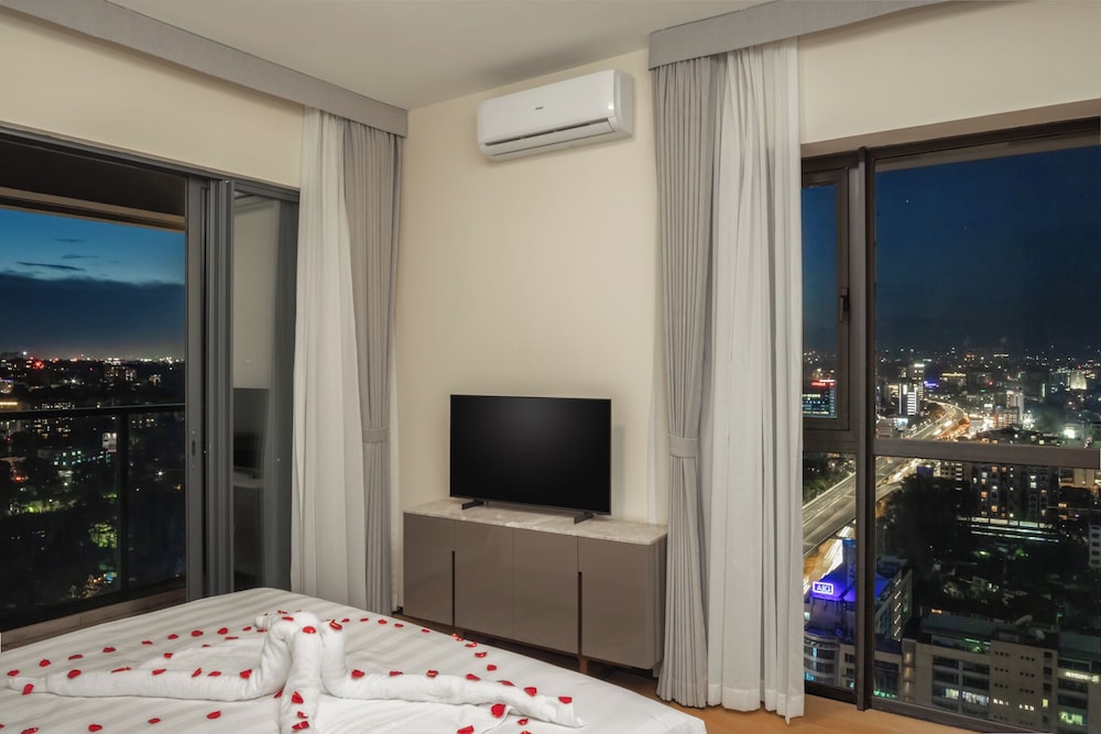 Four Bedroom Penthouse photo 2