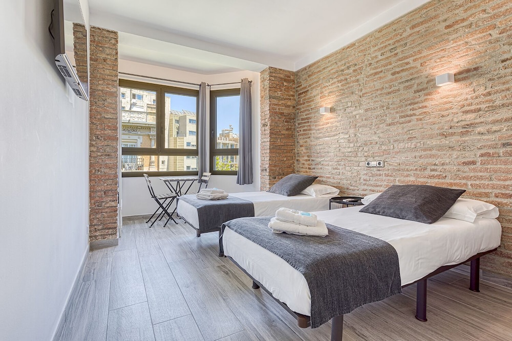 Premium Double or Twin Room, 2 Twin Beds, Non Smoking, Courtyard View photo 2