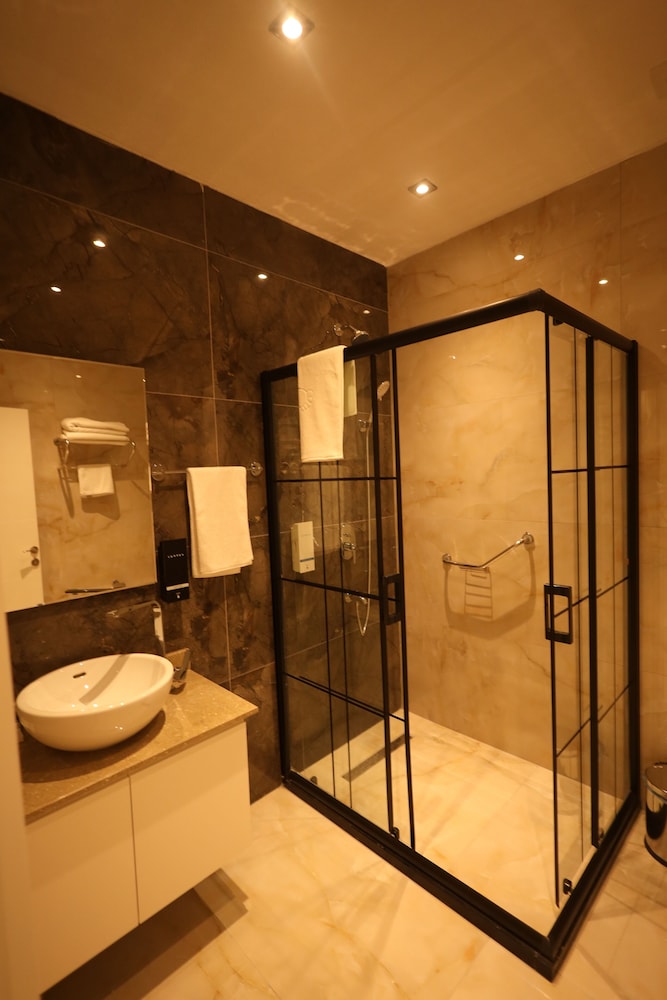 Standard Room - Photo 7