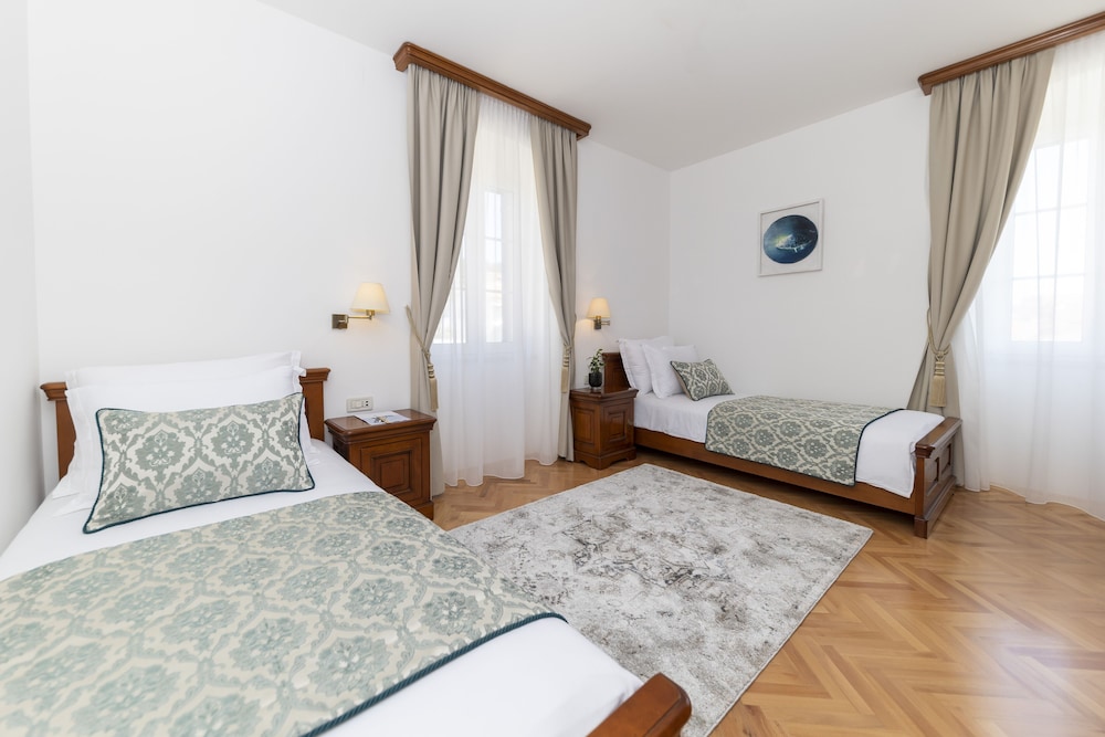 Deluxe Suite, Sea View